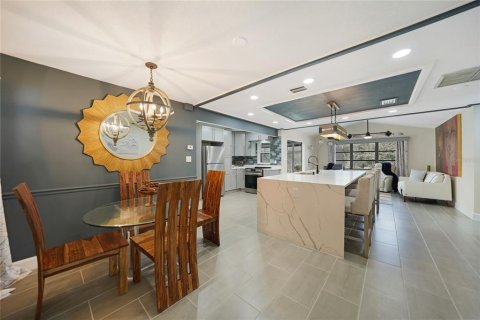 House in Port Charlotte, Florida 3 bedrooms, 159.42 sq.m. № 1716524 - photo 10