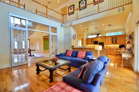 House in Tampa, Florida 4 bedrooms, 479.1 sq.m. № 1626172 - photo 25