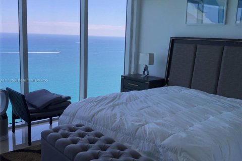 Copropriété à louer à Hallandale Beach, Floride: 3 chambres, 191.84 m2 № 1858846 - photo 10