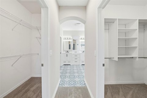 Купить виллу или дом в Ривервью, Флорида 5 комнат, 201.97м2, № 2142047 - фото 21