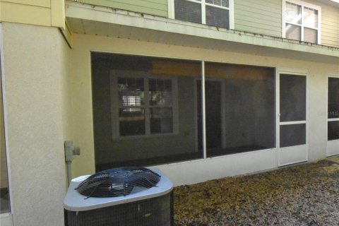 Condo in Gainesville, Florida, 2 bedrooms  № 1801797 - photo 16
