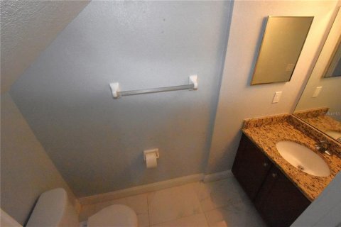 Condo in Gainesville, Florida, 2 bedrooms  № 1801797 - photo 18