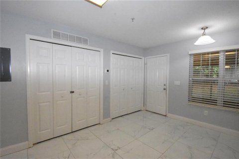 Condo in Gainesville, Florida, 2 bedrooms  № 1801797 - photo 9