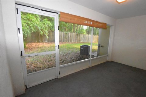 Condo in Gainesville, Florida, 2 bedrooms  № 1801797 - photo 13