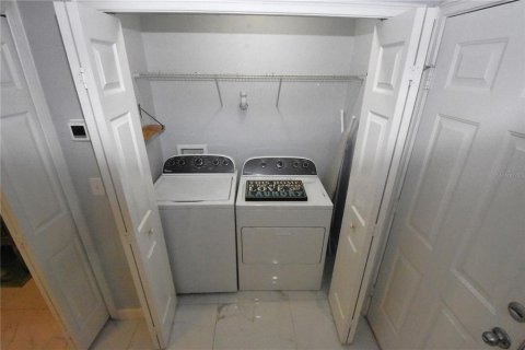 Condo in Gainesville, Florida, 2 bedrooms  № 1801797 - photo 12