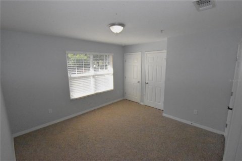 Condo in Gainesville, Florida, 2 bedrooms  № 1801797 - photo 25