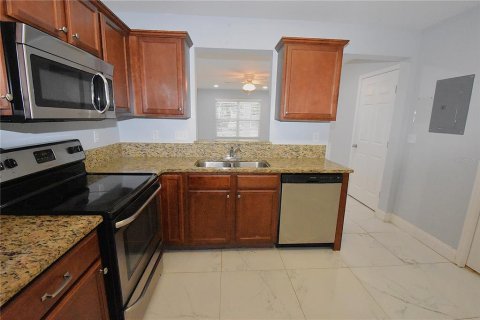 Condo in Gainesville, Florida, 2 bedrooms  № 1801797 - photo 7