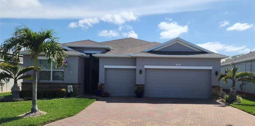 Villa ou maison à Winter Haven, Floride 4 chambres, 215.53 m2 № 1675118