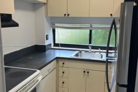 Condo in Sunny Isles Beach, Florida, 1 bedroom  № 1967289 - photo 14