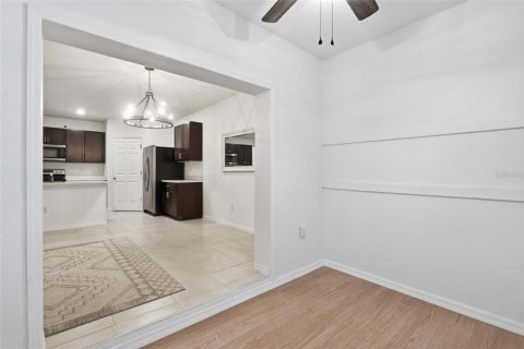 Villa ou maison à vendre à North Port, Floride: 4 chambres, 168.34 m2 № 2149993 - photo 21