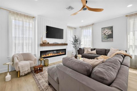 Casa en venta en Saint Petersburg, Florida, 4 dormitorios, 250.19 m2 № 2221738 - foto 5