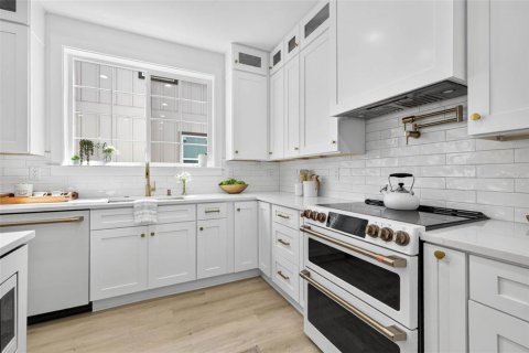 Casa en venta en Saint Petersburg, Florida, 4 dormitorios, 250.19 m2 № 2221738 - foto 12