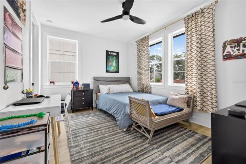 Casa en venta en Saint Petersburg, Florida, 4 dormitorios, 250.19 m2 № 2221738 - foto 19