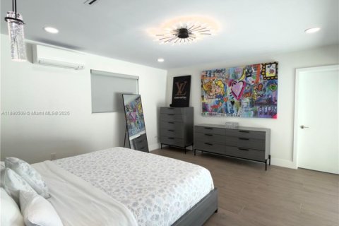 Casa en venta en Miami, Florida, 4 dormitorios, 164.34 m2 № 1943448 - foto 12