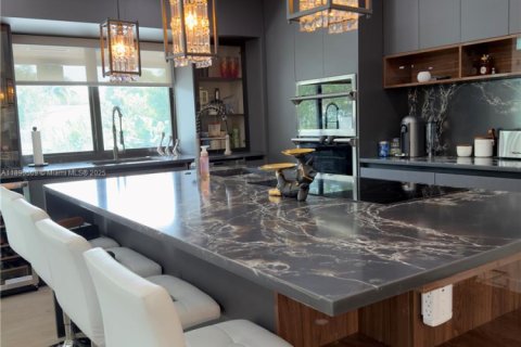 Casa en venta en Miami, Florida, 4 dormitorios, 164.34 m2 № 1943448 - foto 6