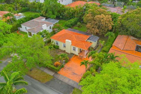 Terrain à Coral Gables, Floride № 2049376