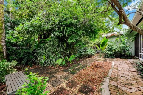 Villa ou maison à vendre à Coral Gables, Floride: 3 chambres, 171.13 m2 № 1923826 - photo 23