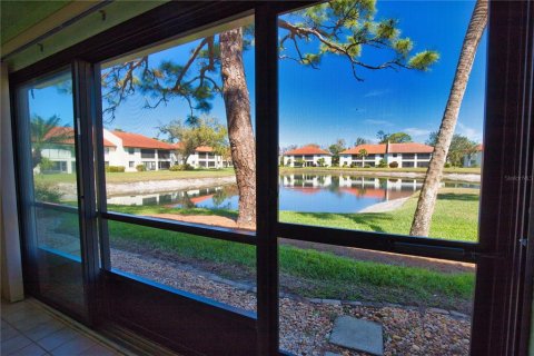 Condo in Englewood, Florida, 2 bedrooms  № 1579117 - photo 24