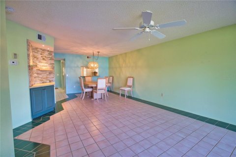Condo in Englewood, Florida, 2 bedrooms  № 1579117 - photo 22