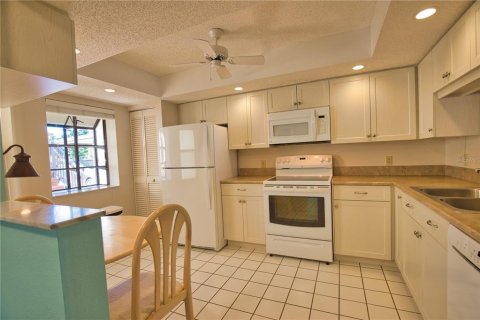Condo in Englewood, Florida, 2 bedrooms  № 1579117 - photo 7