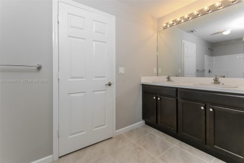 Casa en alquiler en Port St. Lucie, Florida, 3 dormitorios, 147.71 m2 № 1998053 - foto 12