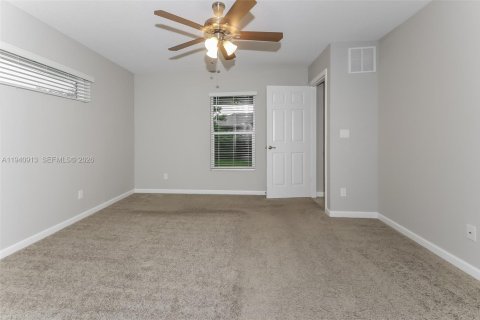 Casa en alquiler en Port St. Lucie, Florida, 3 dormitorios, 147.71 m2 № 1998053 - foto 7