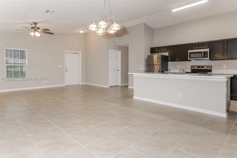 Casa en alquiler en Port St. Lucie, Florida, 3 dormitorios, 147.71 m2 № 1998053 - foto 5