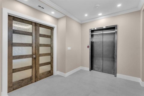 Condominio en venta en Tierra Verde, Florida, 4 dormitorios, 290.41 m2 № 1894789 - foto 5