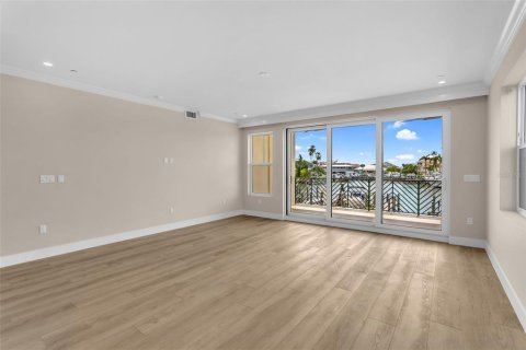 Condominio en venta en Tierra Verde, Florida, 4 dormitorios, 290.41 m2 № 1894789 - foto 22