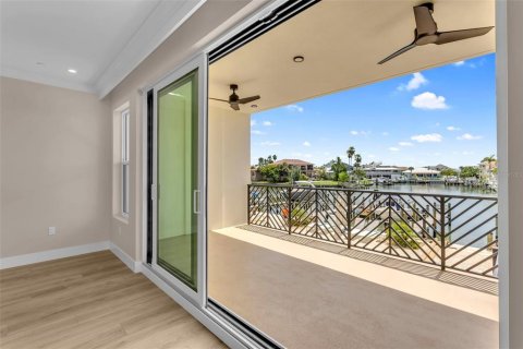 Condominio en venta en Tierra Verde, Florida, 4 dormitorios, 290.41 m2 № 1894789 - foto 23