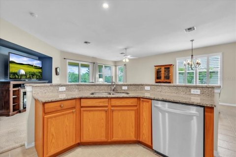 House in Lake Suzy, Florida 4 bedrooms, 201.6 sq.m. № 2230711 - photo 16