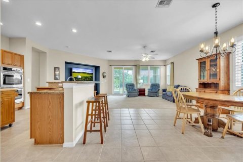 House in Lake Suzy, Florida 4 bedrooms, 201.6 sq.m. № 2230711 - photo 9