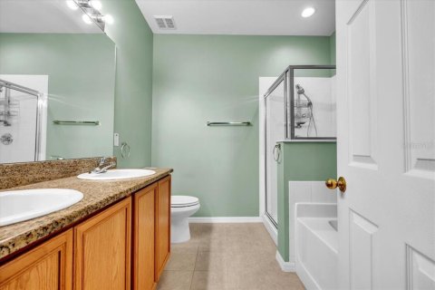 House in Lake Suzy, Florida 4 bedrooms, 201.6 sq.m. № 2230711 - photo 24