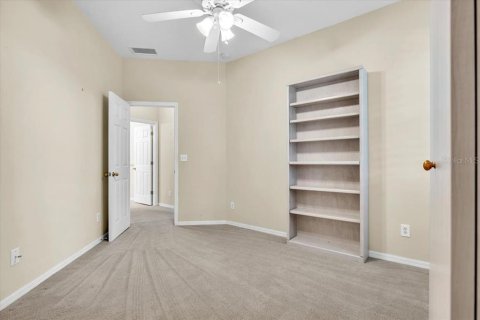 House in Lake Suzy, Florida 4 bedrooms, 201.6 sq.m. № 2230711 - photo 27