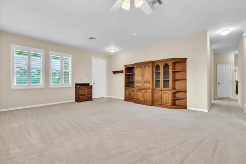House in Lake Suzy, Florida 4 bedrooms, 201.6 sq.m. № 2230711 - photo 6