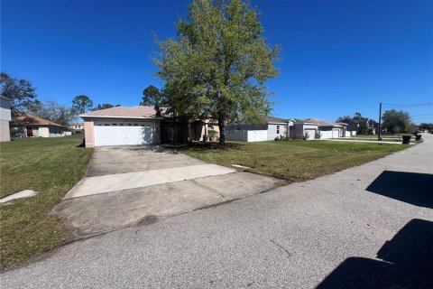 Villa ou maison à louer à Kissimmee, Floride: 3 chambres, 150.5 m2 № 1817819 - photo 1