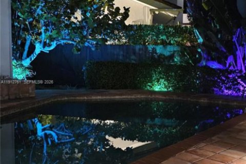 Villa ou maison à vendre à Golden Beach, Floride: 6 chambres, 465.63 m2 № 1970968 - photo 29