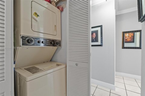 Adosado en venta en Miami, Florida, 3 dormitorios, 117.43 m2 № 2023788 - foto 20