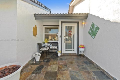 Adosado en venta en Miami, Florida, 3 dormitorios, 117.43 m2 № 2023788 - foto 3