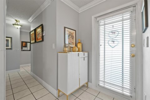 Adosado en venta en Miami, Florida, 3 dormitorios, 117.43 m2 № 2023788 - foto 18