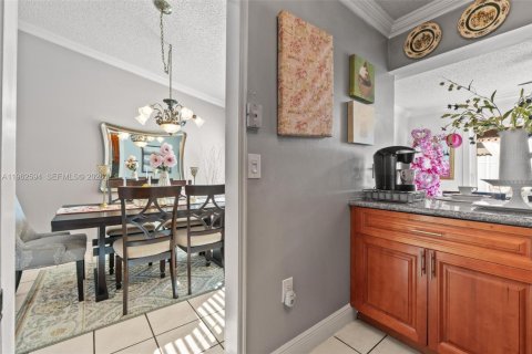 Adosado en venta en Miami, Florida, 3 dormitorios, 117.43 m2 № 2023788 - foto 11