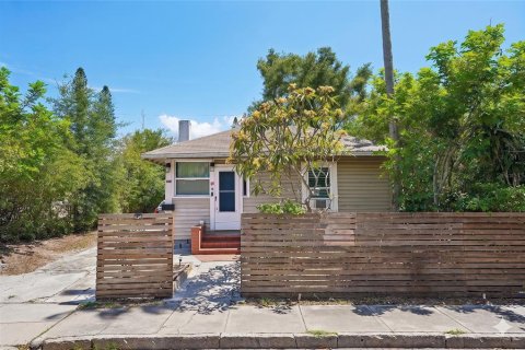 Villa ou maison à Saint Petersburg, Floride 4 chambres, 113.25 m2 № 2207457