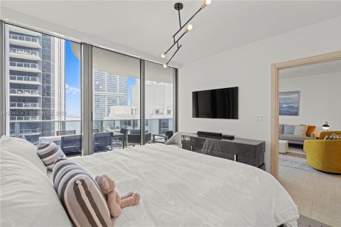 Condo in Miami, Florida, 1 bedroom  № 2243021 - photo 17