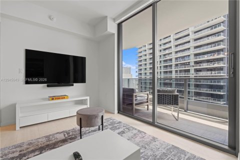Condo in Miami, Florida, 1 bedroom  № 2243021 - photo 12