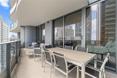 Condo in Miami, Florida, 1 bedroom  № 2243021 - photo 14
