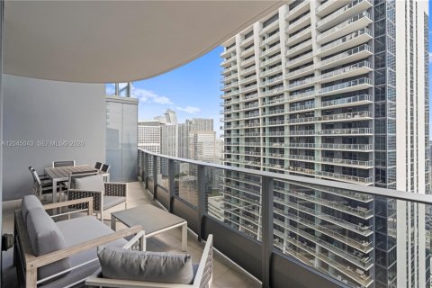 Condo in Miami, Florida, 1 bedroom  № 2243021 - photo 13