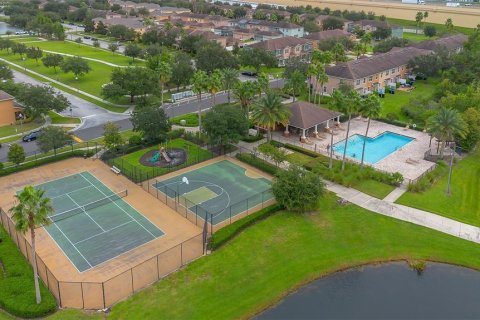 Townhouse in Orlando, Florida 3 bedrooms, 165.18 sq.m. № 2142229 - photo 26