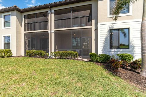 Condo in Bradenton, Florida, 2 bedrooms  № 1618284 - photo 23