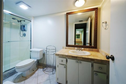 Condo in West Palm Beach, Florida, 2 bedrooms  № 2260752 - photo 10