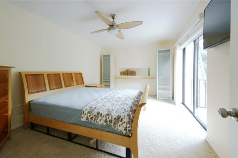 Condo in West Palm Beach, Florida, 2 bedrooms  № 2260752 - photo 9